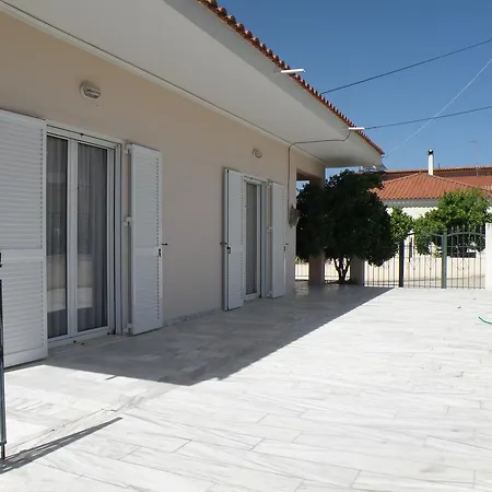 Pefko House Αθίκια
