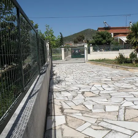 Holiday home Pefko House Athikia